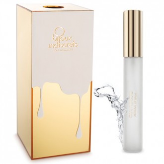 ORAL PLEASURE DELICATESSEN DISPLAY WITH GLOSS